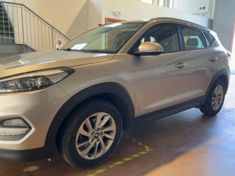 Hyundai Tucson 1.7 CRDi Comfort ISG 2WD 2016 – снимка 2