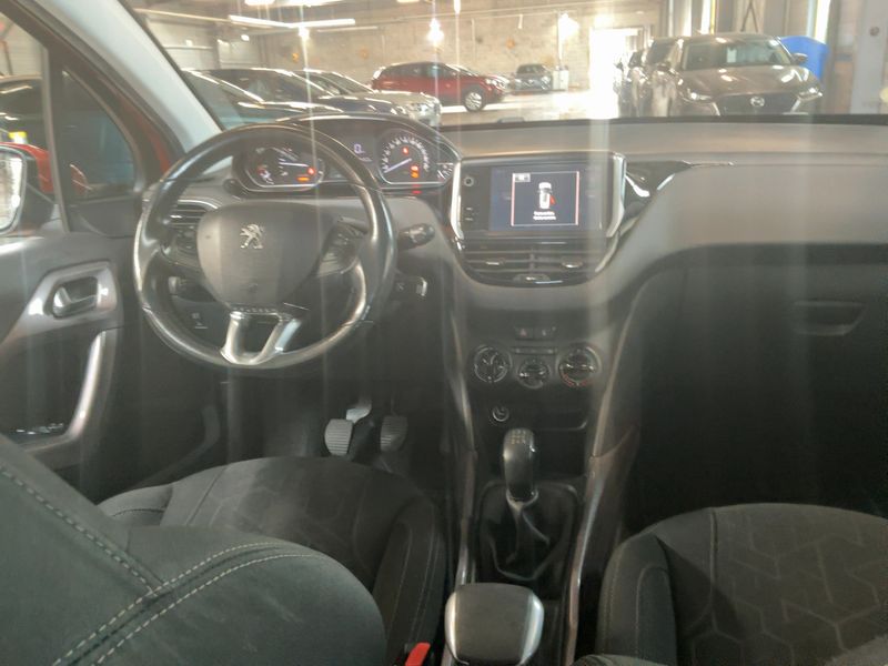 Peugeot 2008 1.6 Blue-HDi Active 2015 – снимка 17