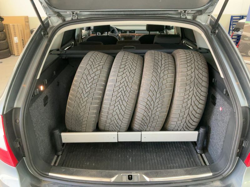 Skoda Superb 2.0 TDI Elegance 2011 – снимка 16