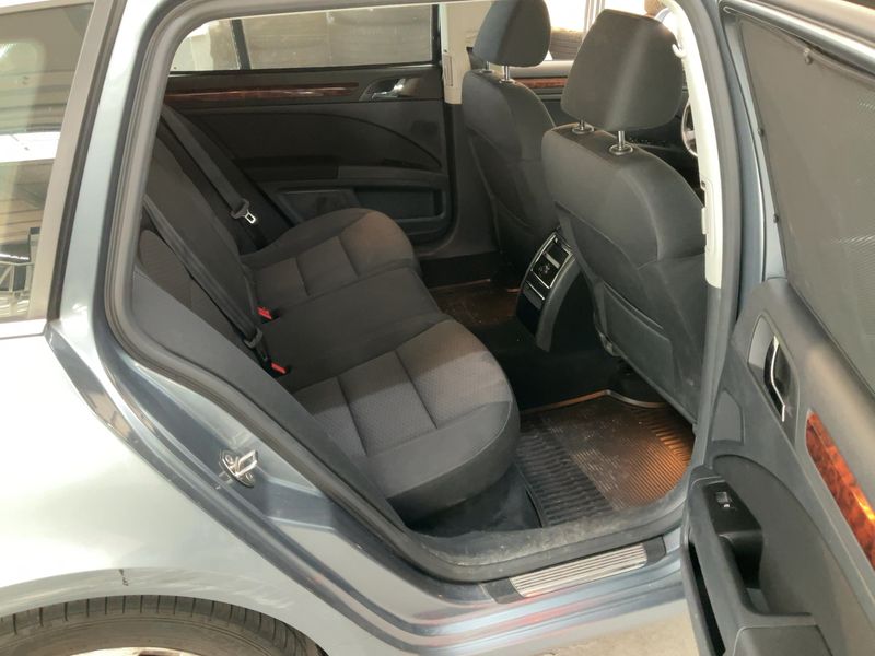 Skoda Superb 2.0 TDI Elegance 2011 – снимка 20