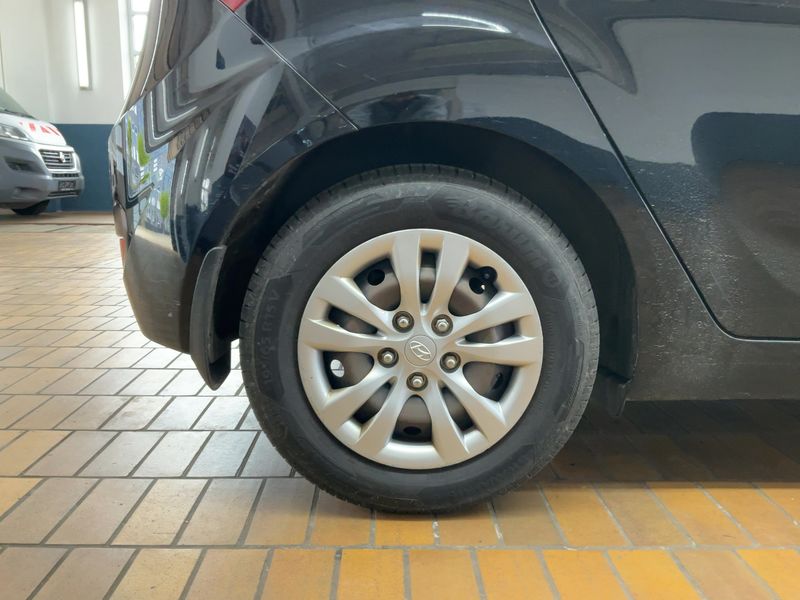 Hyundai ix20 1.4 CRDi Comfort 2016 – снимка 9
