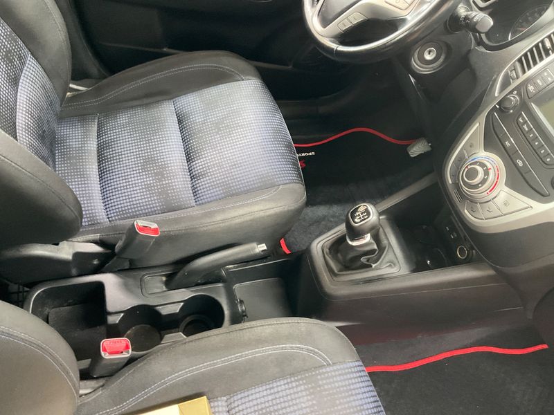 Hyundai ix20 1.4 CRDi Comfort 2016 – снимка 30