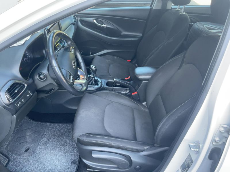 Hyundai i30 1.6 CRDi Edition 30 2021 – снимка 17