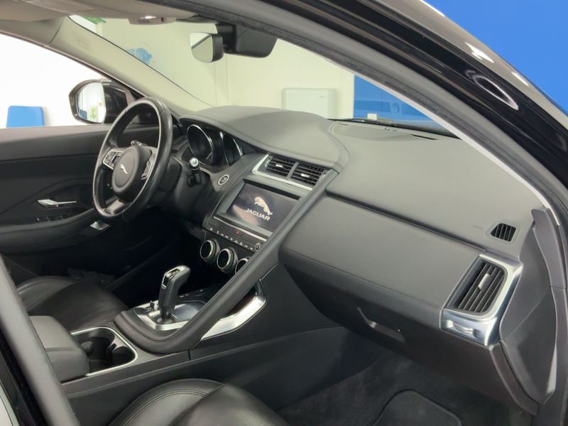 Jaguar E-Pace D150 S AWD 2019 – снимка 17