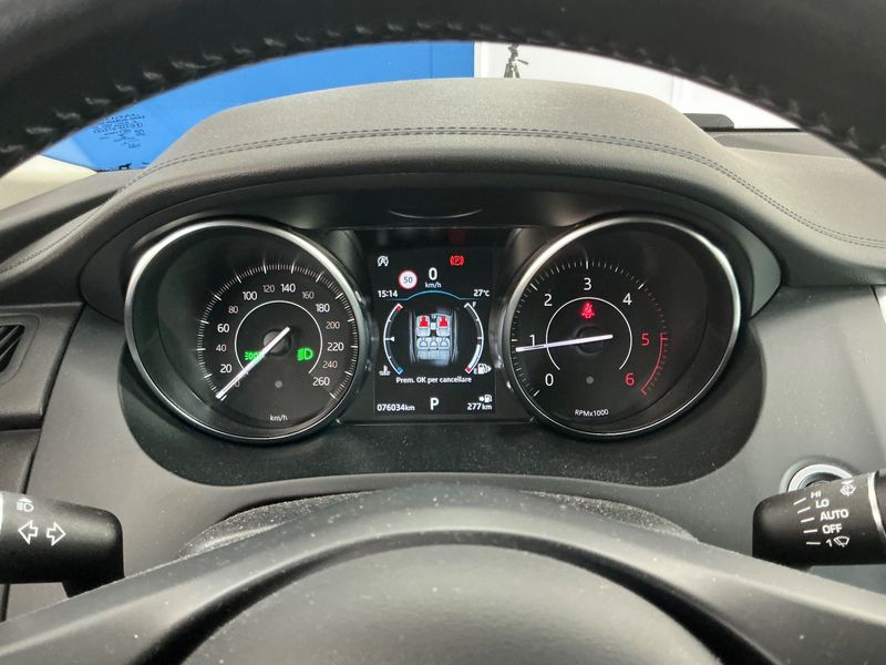 Jaguar E-Pace D150 S AWD 2019 – снимка 18