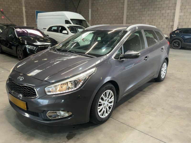 Kia cee'd 1.6 GDI Edition 7 2015 – снимка 1