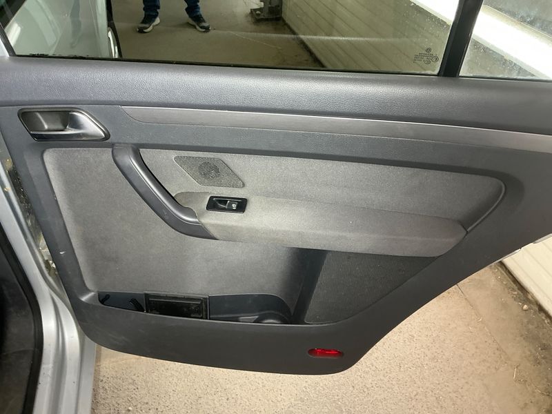 Volkswagen Touran 1.4 TSI Comfortline 2014 – снимка 31