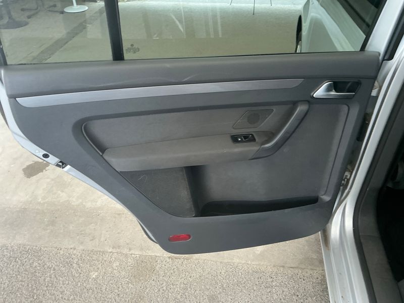 Volkswagen Touran 1.4 TSI Comfortline 2014 – снимка 29