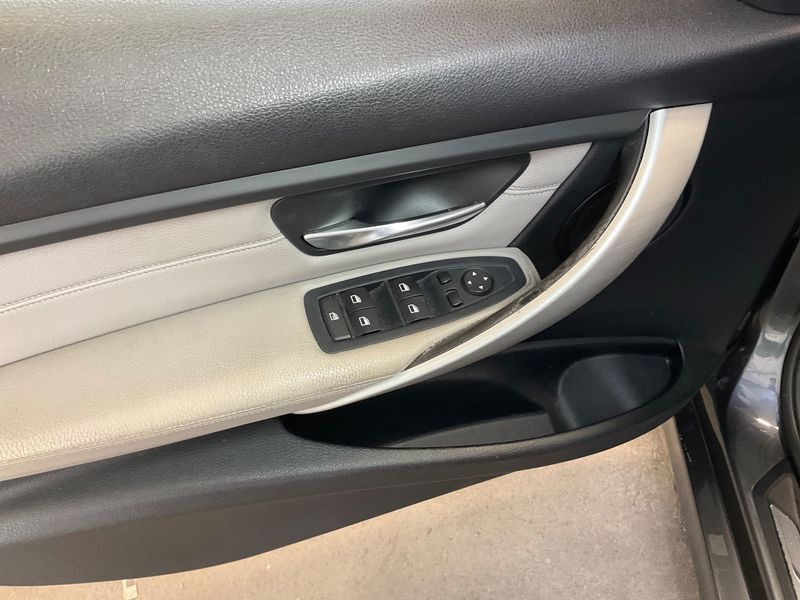 BMW 3er 335i xDrive 2013 – снимка 22