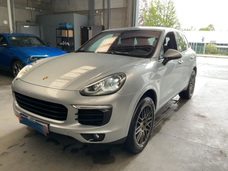 Porsche Cayenne S E-Hybrid Platinum Edition 2017 – снимка 1