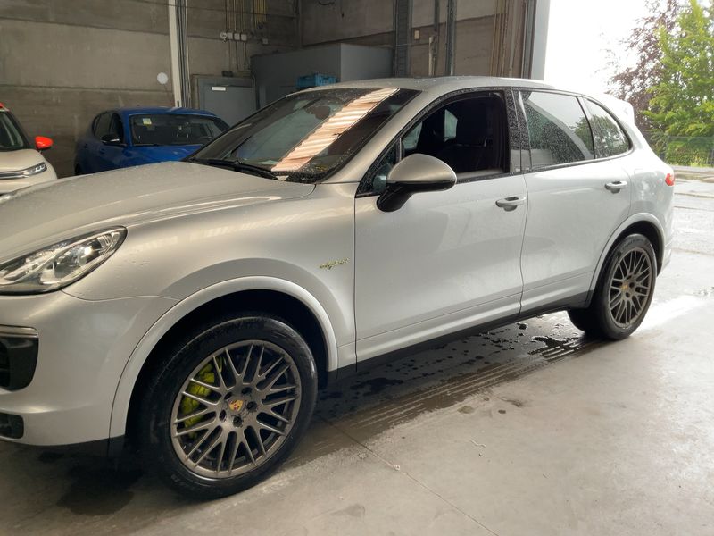Porsche Cayenne S E-Hybrid Platinum Edition 2017 – снимка 2