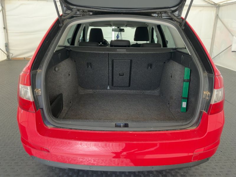 Skoda Octavia 2.0 TDI Ambition 2013 – снимка 15