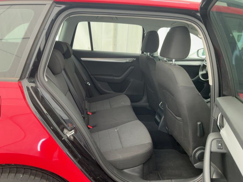 Skoda Octavia 2.0 TDI Ambition 2013 – снимка 19