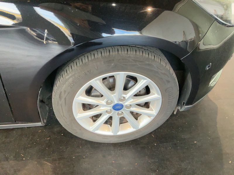 Ford Focus 1.5 TDCi Titanium 2015 – снимка 11