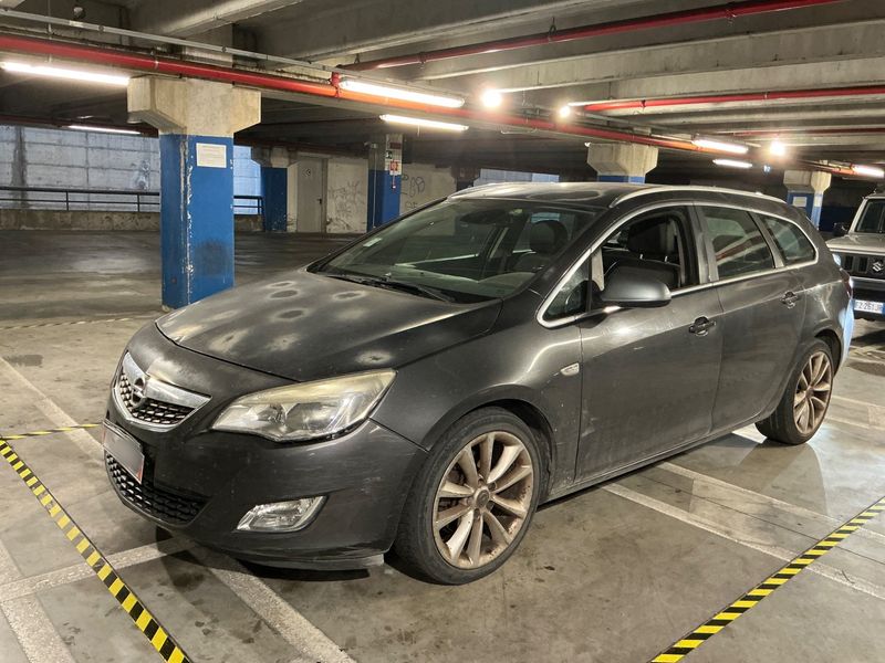Opel Astra 1.7 CDTI Cosmo 2010