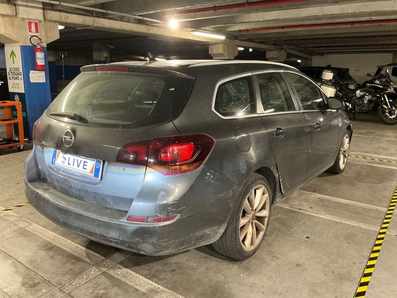Opel Astra 1.7 CDTI Cosmo 2010 – снимка 2