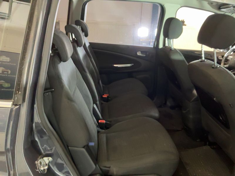 Ford Galaxy 2.0 TDCi Titanium 2014 – снимка 20