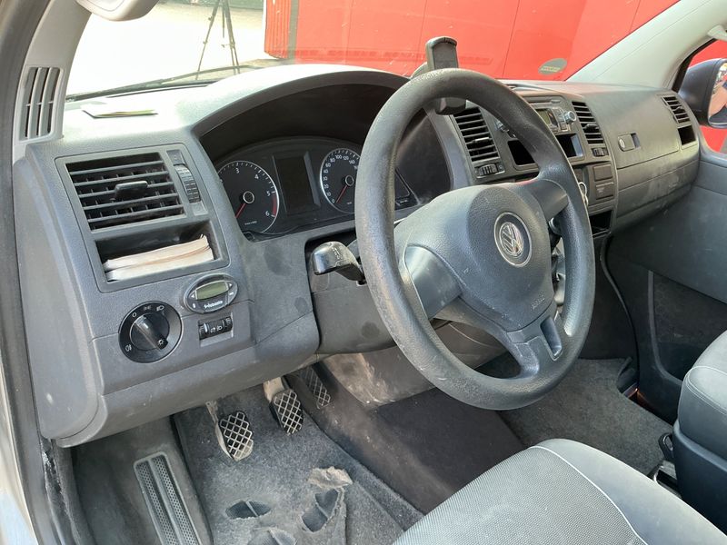 Volkswagen T5 Multivan 2.0 TDI Startline 2011 – снимка 30