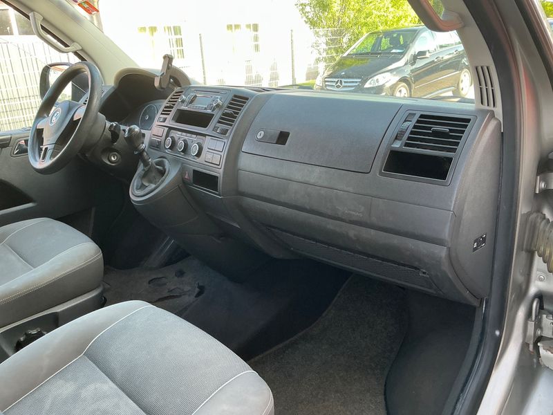 Volkswagen T5 Multivan 2.0 TDI Startline 2011 – снимка 28