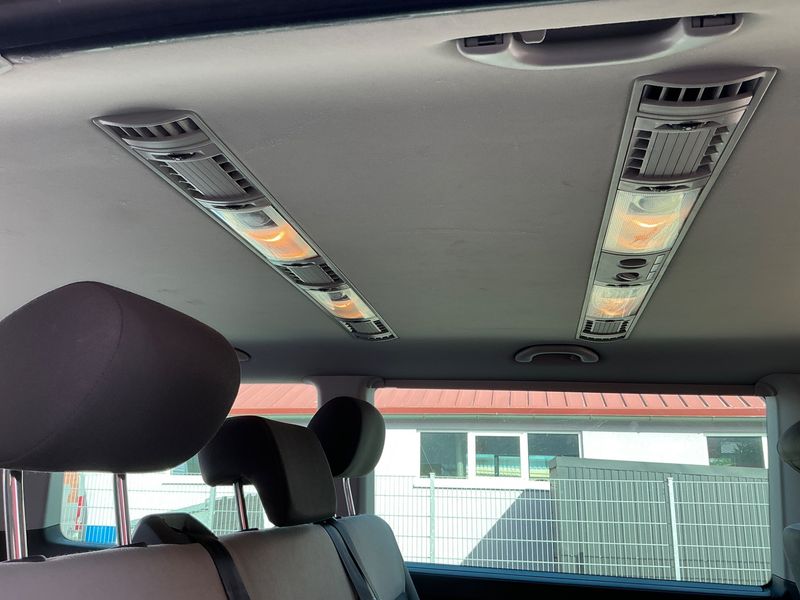 Volkswagen T5 Multivan 2.0 TDI Startline 2011 – снимка 33