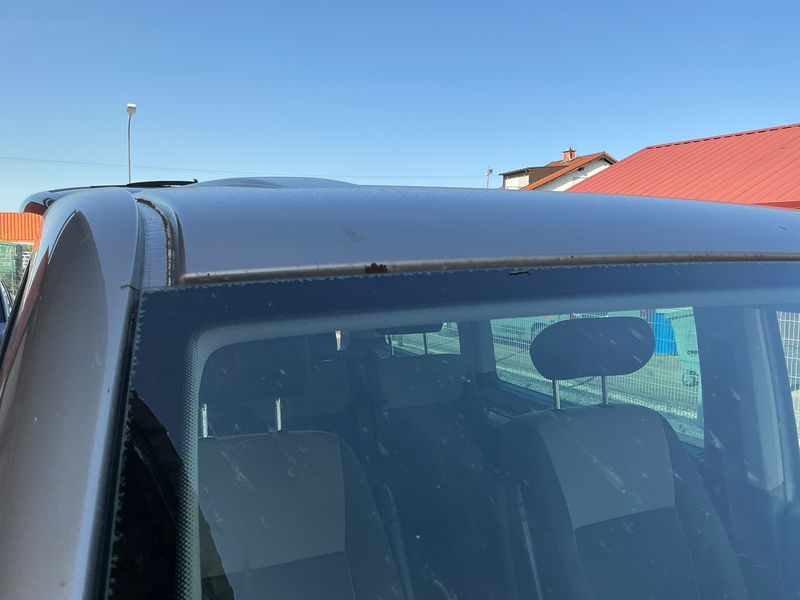 Volkswagen T5 Multivan 2.0 TDI Startline 2011 – снимка 37