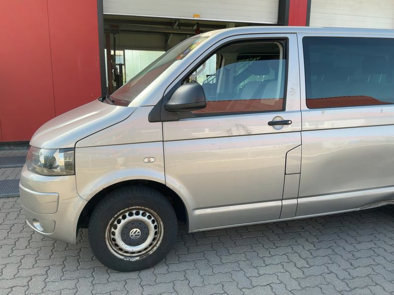 Volkswagen T5 Multivan 2.0 TDI Startline 2011 – снимка 2