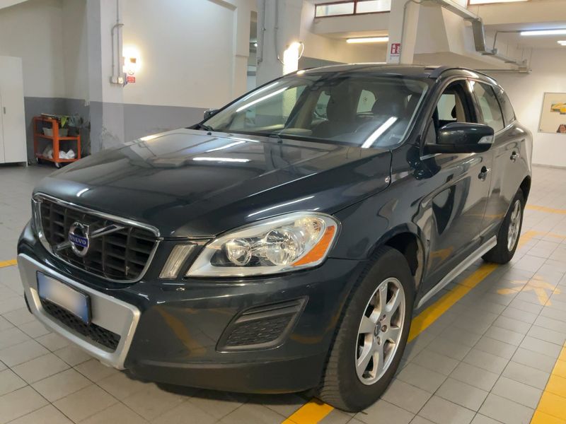 Volvo XC60 2.0 DRIVe Momentum 2010 – снимка 1