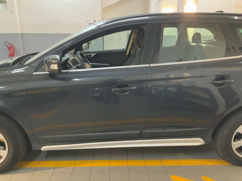Volvo XC60 2.0 DRIVe Momentum 2010 – снимка 4