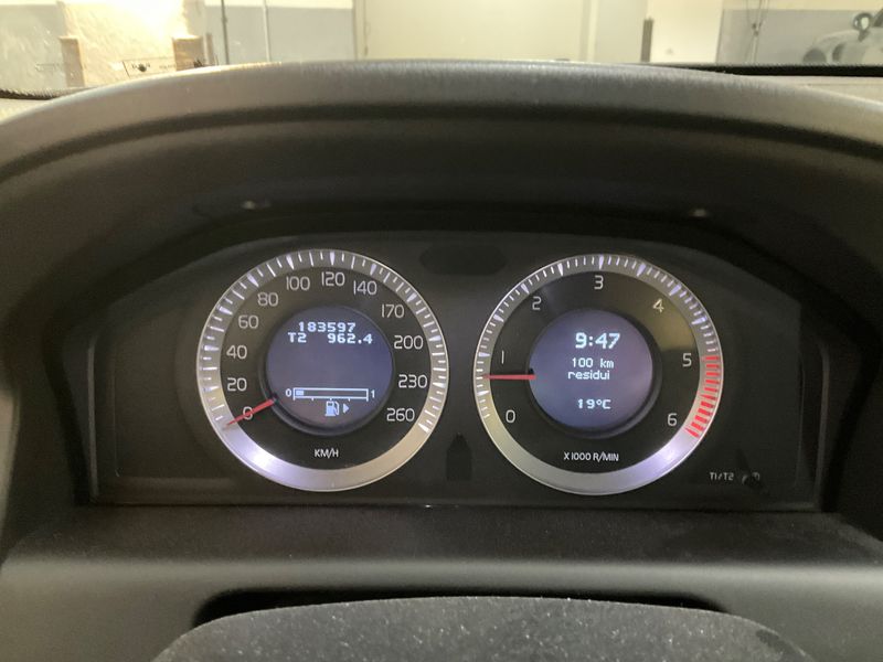 Volvo XC60 2.0 DRIVe Momentum 2010 – снимка 18