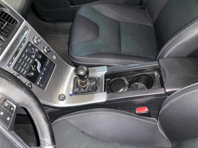 Volvo XC60 2.0 DRIVe Momentum 2010 – снимка 28