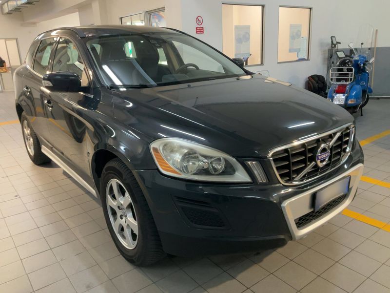Volvo XC60 2.0 DRIVe Momentum 2010 – снимка 12