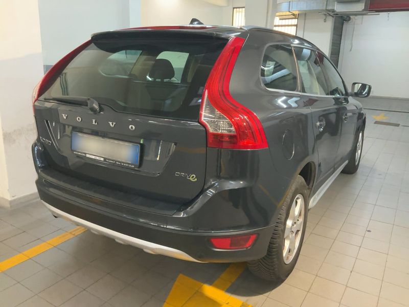 Volvo XC60 2.0 DRIVe Momentum 2010 – снимка 8