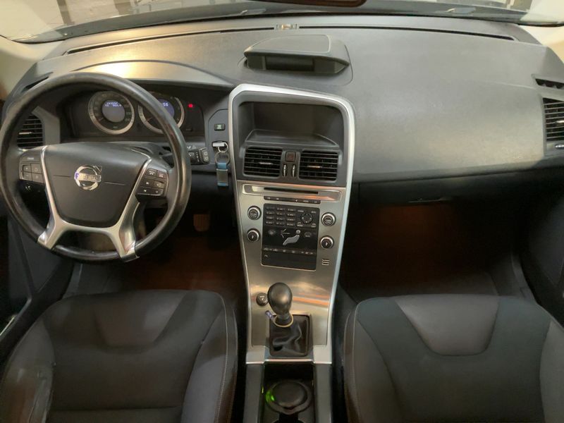 Volvo XC60 2.0 DRIVe Momentum 2010 – снимка 17