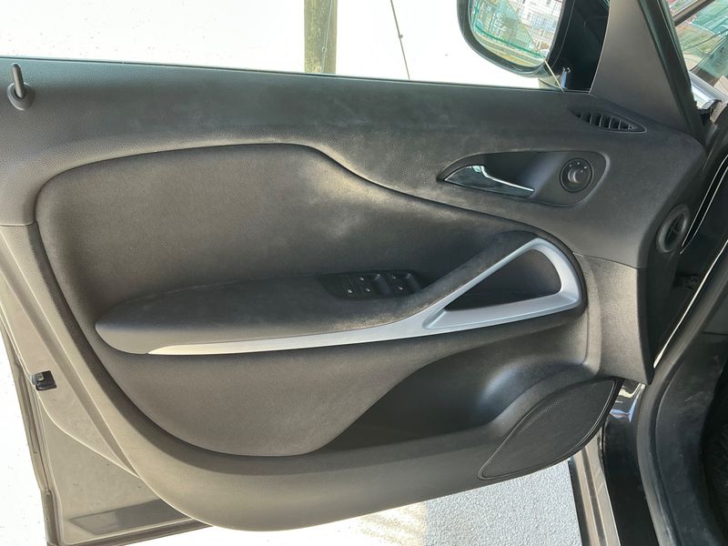 Opel Zafira Tourer 1.6 CDTI DPF Selective 2015 – снимка 27