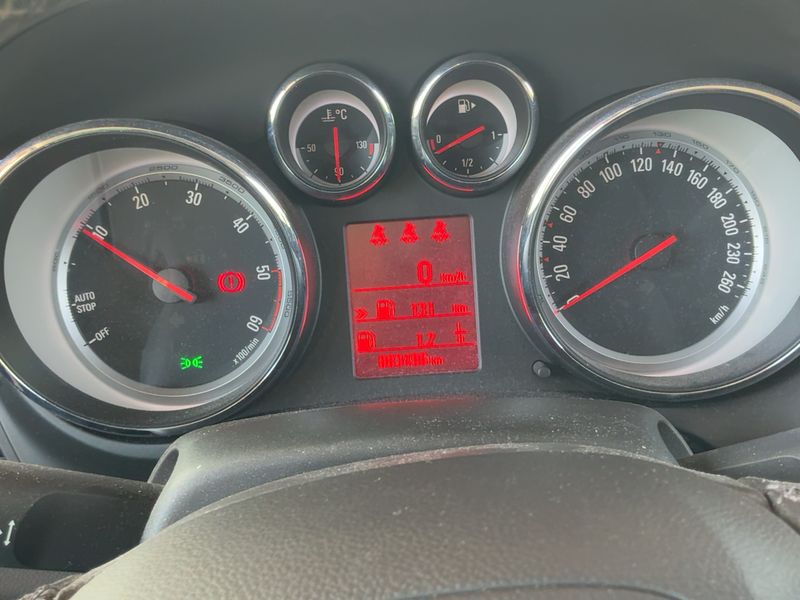 Opel Zafira Tourer 1.6 CDTI DPF Selective 2015 – снимка 18