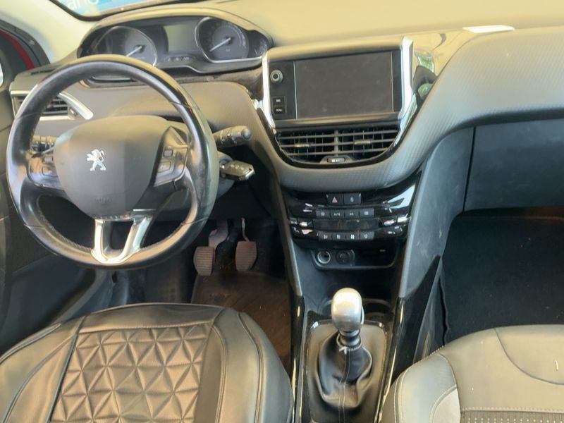 Peugeot 2008 1.6 Blue-HDi Allure 2016 – снимка 17