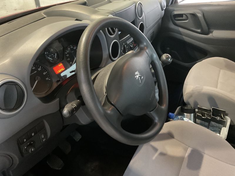 Peugeot Partner 1.6 Blue-HDi Access 2016 – снимка 35