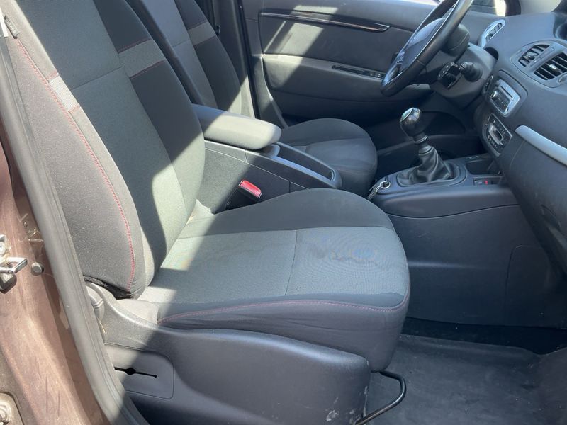 Renault Scenic 1.2 TCe Energy Limited 2013 – снимка 16