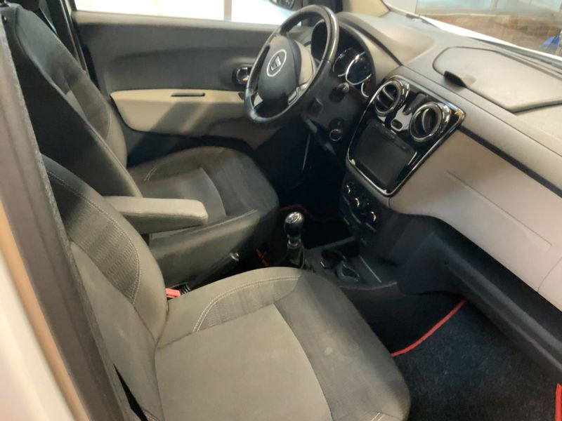 Dacia Lodgy 1.5 dCi Diesel Laureate 2016 – снимка 16
