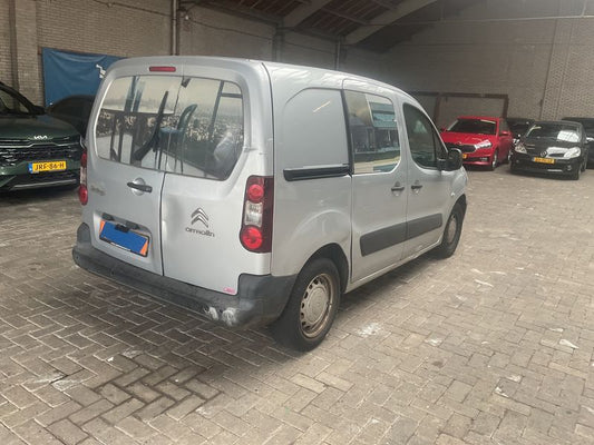 Citroen Berlingo 1.6 HDi Niveau A L1 2012 – снимка 2