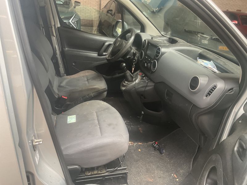 Citroen Berlingo 1.6 HDi Niveau A L1 2012 – снимка 3