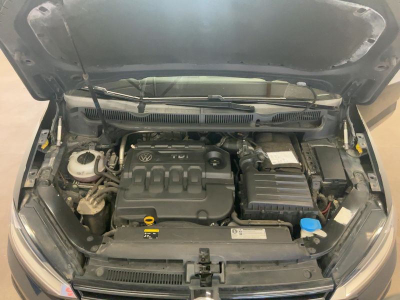 Volkswagen Touran 1.6 TDI Trendline BlueMotion Tech 2016 – снимка 31