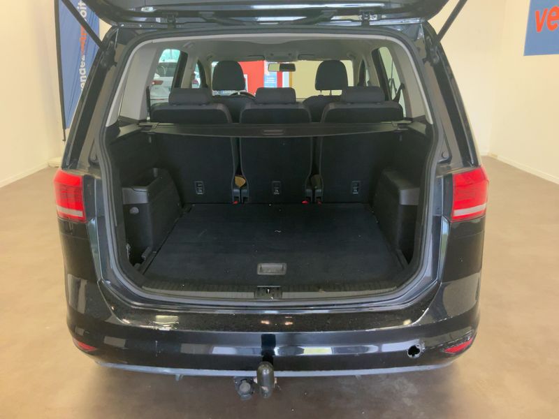 Volkswagen Touran 1.6 TDI Trendline BlueMotion Tech 2016 – снимка 15
