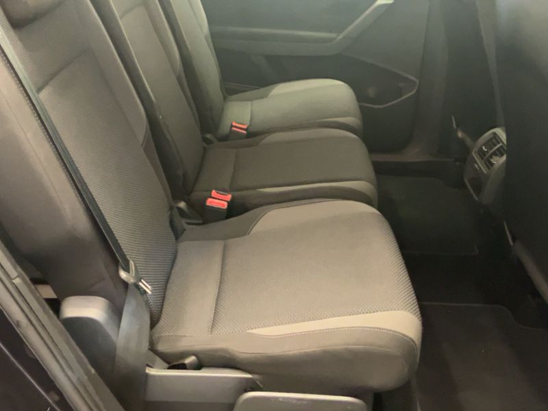 Volkswagen Touran 1.6 TDI Trendline BlueMotion Tech 2016 – снимка 19