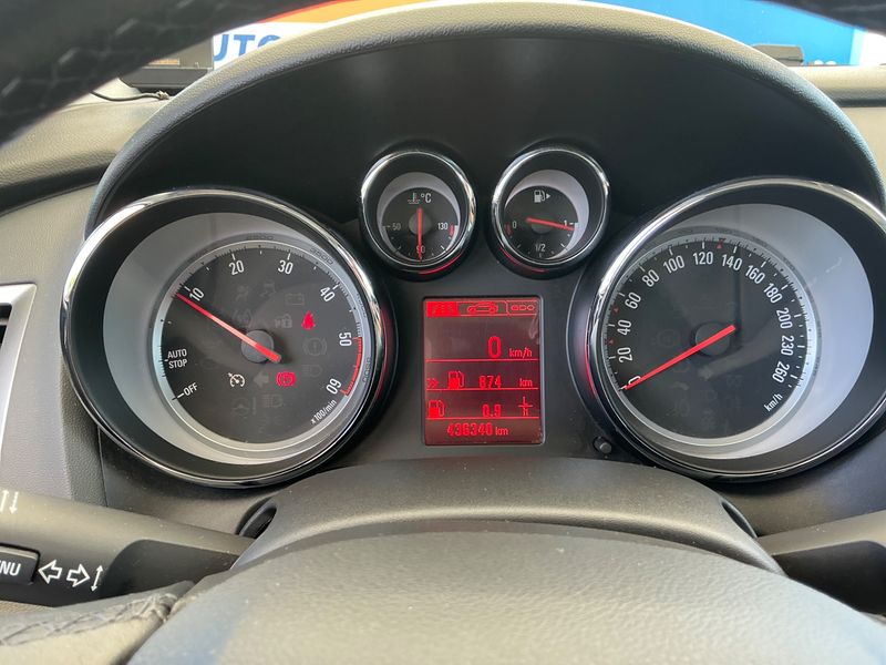 Opel Astra 1.6 CDTI DPF Excellence 2015 – снимка 4