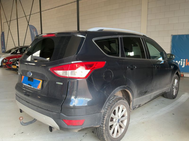Ford Kuga 1.5 EcoBoost Titanium 2015 – снимка 8