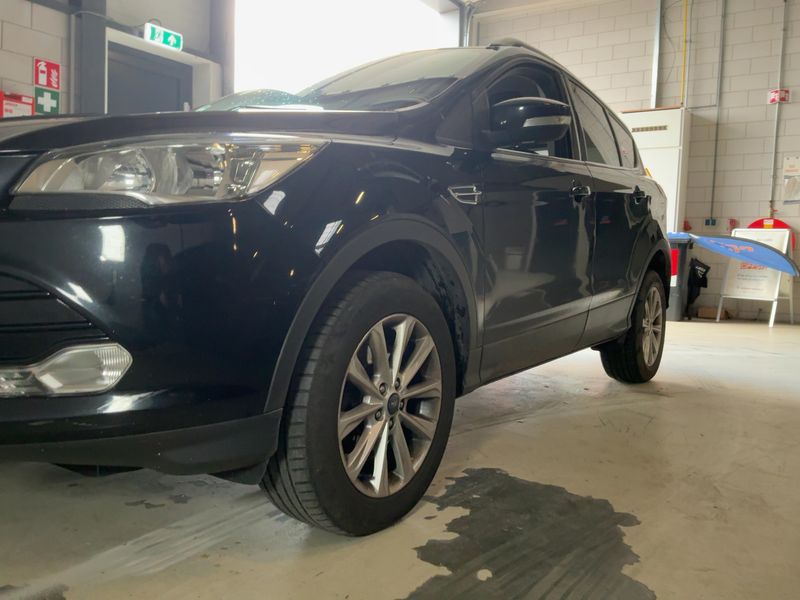 Ford Kuga 1.5 EcoBoost Titanium 2015 – снимка 2