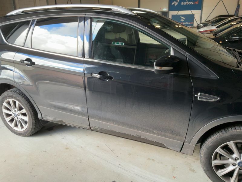 Ford Kuga 1.5 EcoBoost Titanium 2015 – снимка 10