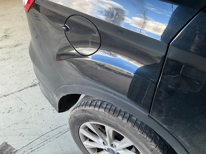 Ford Kuga 1.5 EcoBoost Titanium 2015 – снимка 22