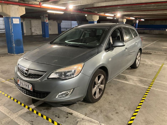 Opel Astra 1.6 Edition 2013 – снимка 1